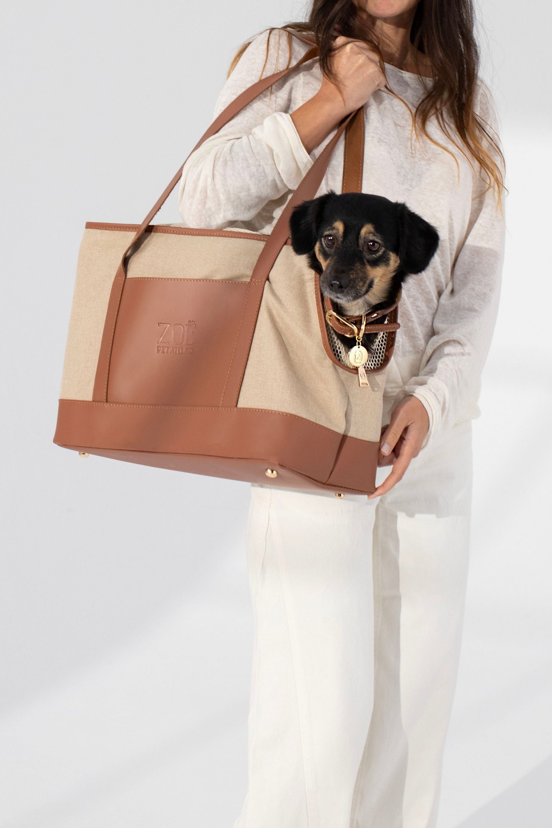 LOOP COLLAR IN CARAMEL BROWN