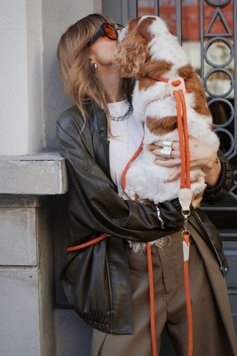 LOOP HARNESS IN RUSTY ORANGE