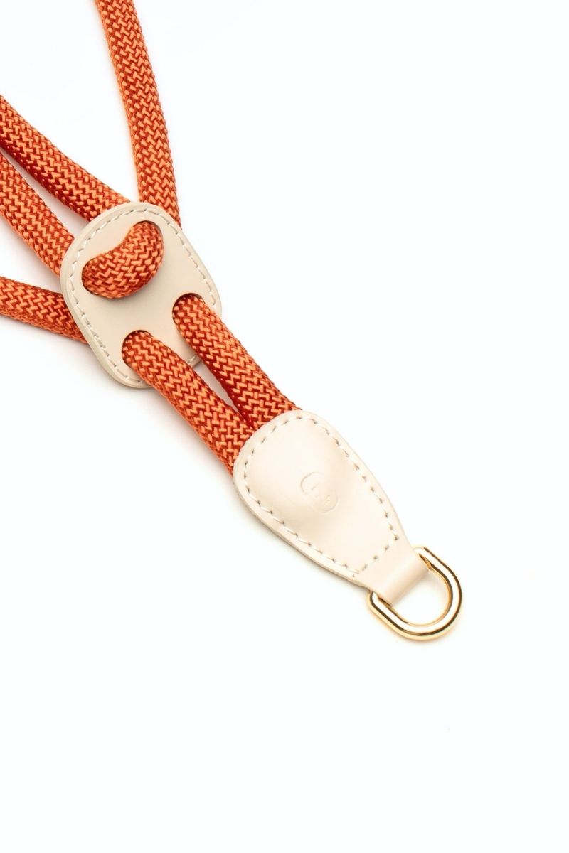 LOOP HARNESS IN RUSTY ORANGE