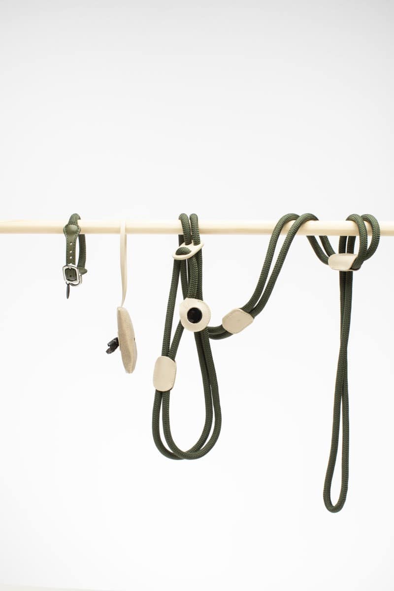 IVORY BEIGE AIRTAG CASE