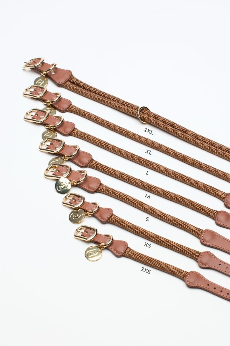 LOOP COLLAR IN CARAMEL BROWN